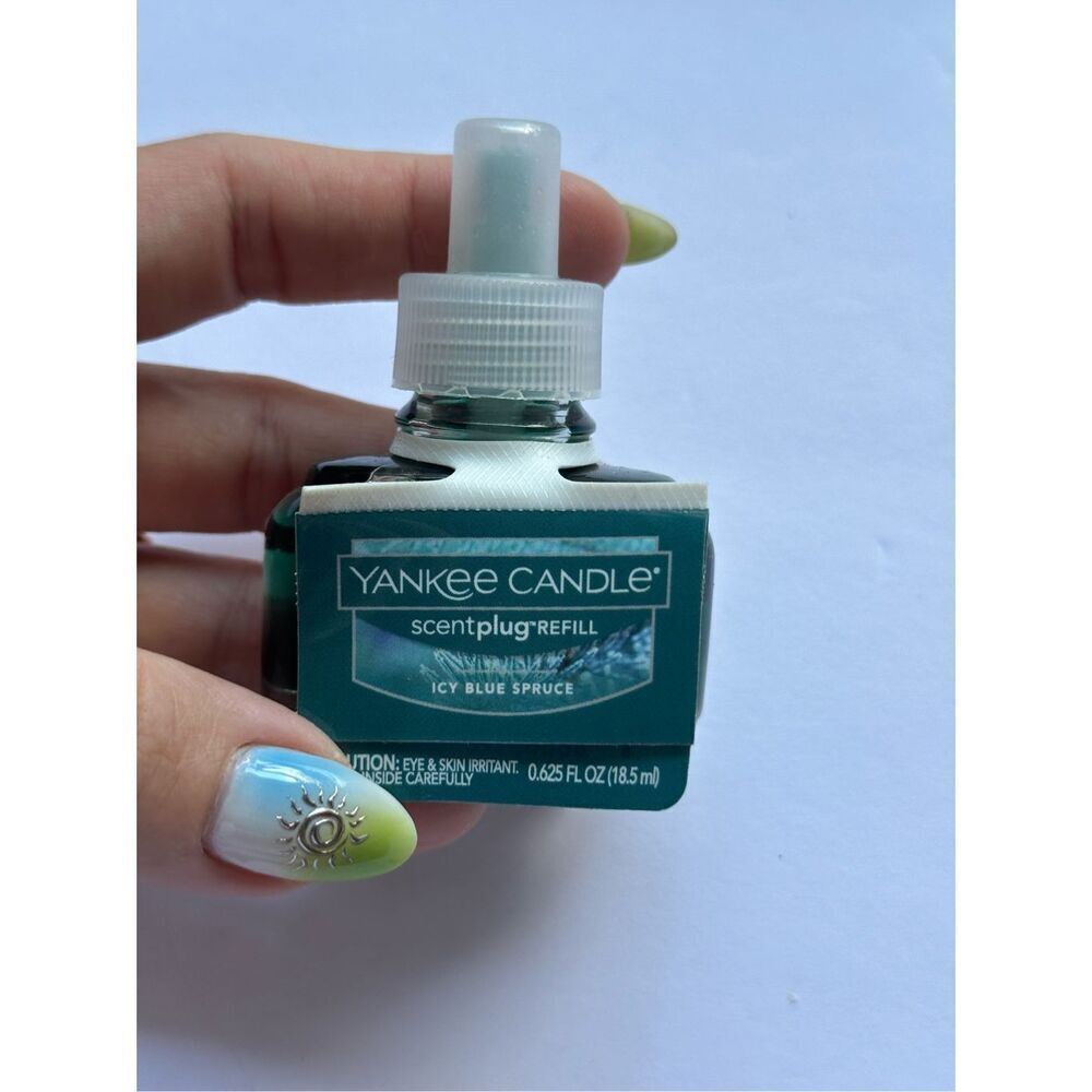 Yankee Candle plug in refill Icy Blue Spruce NEW